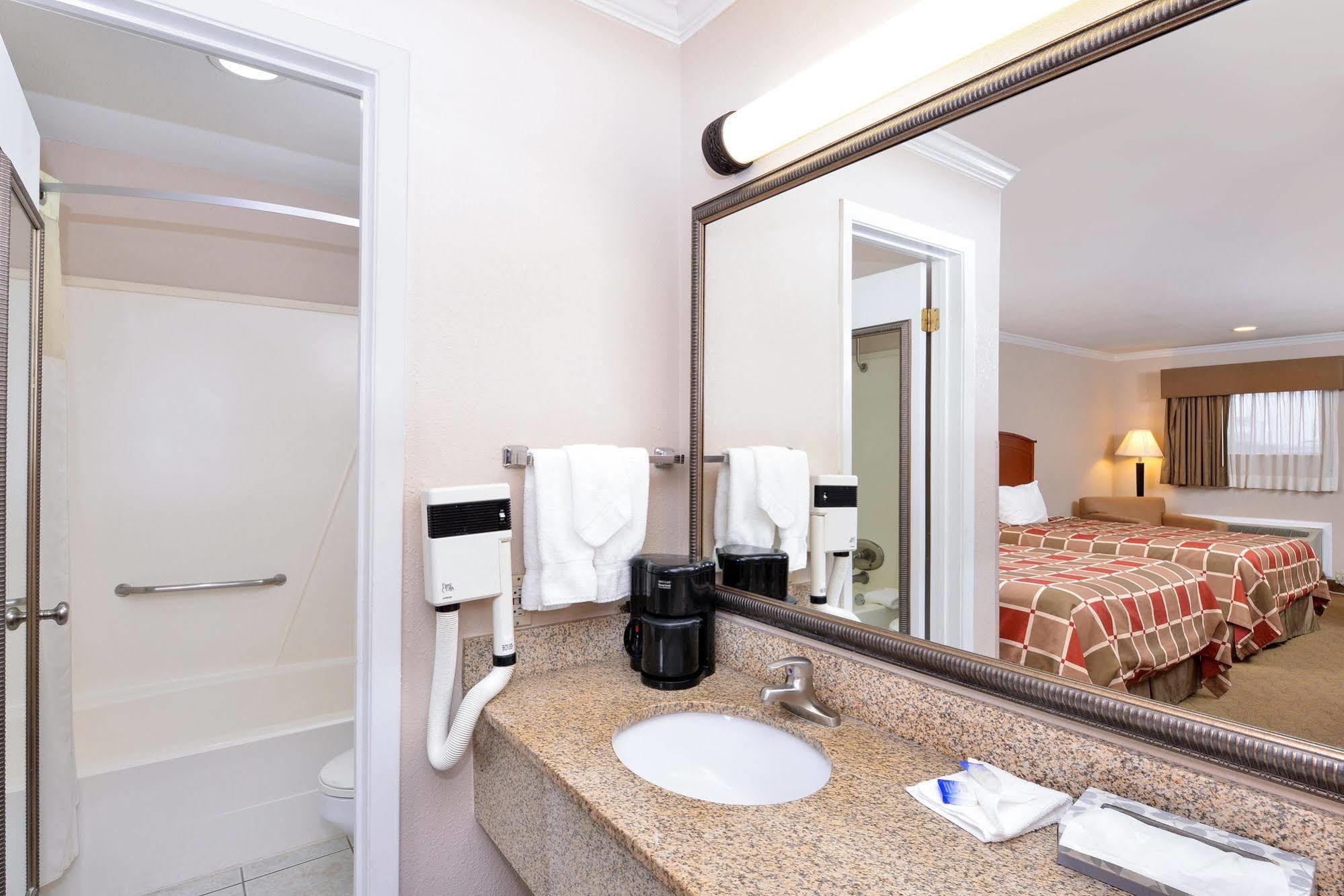 Surestay Hotel By Best Western Rockdale Eksteriør billede